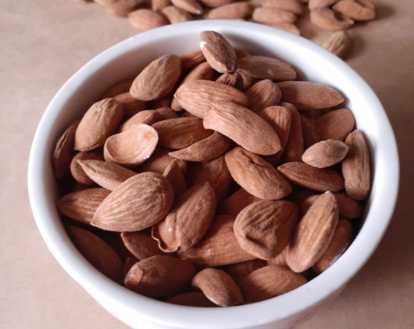 تصویر 4 از خرید بادام درختی خام + قیمت فروش استثنایی